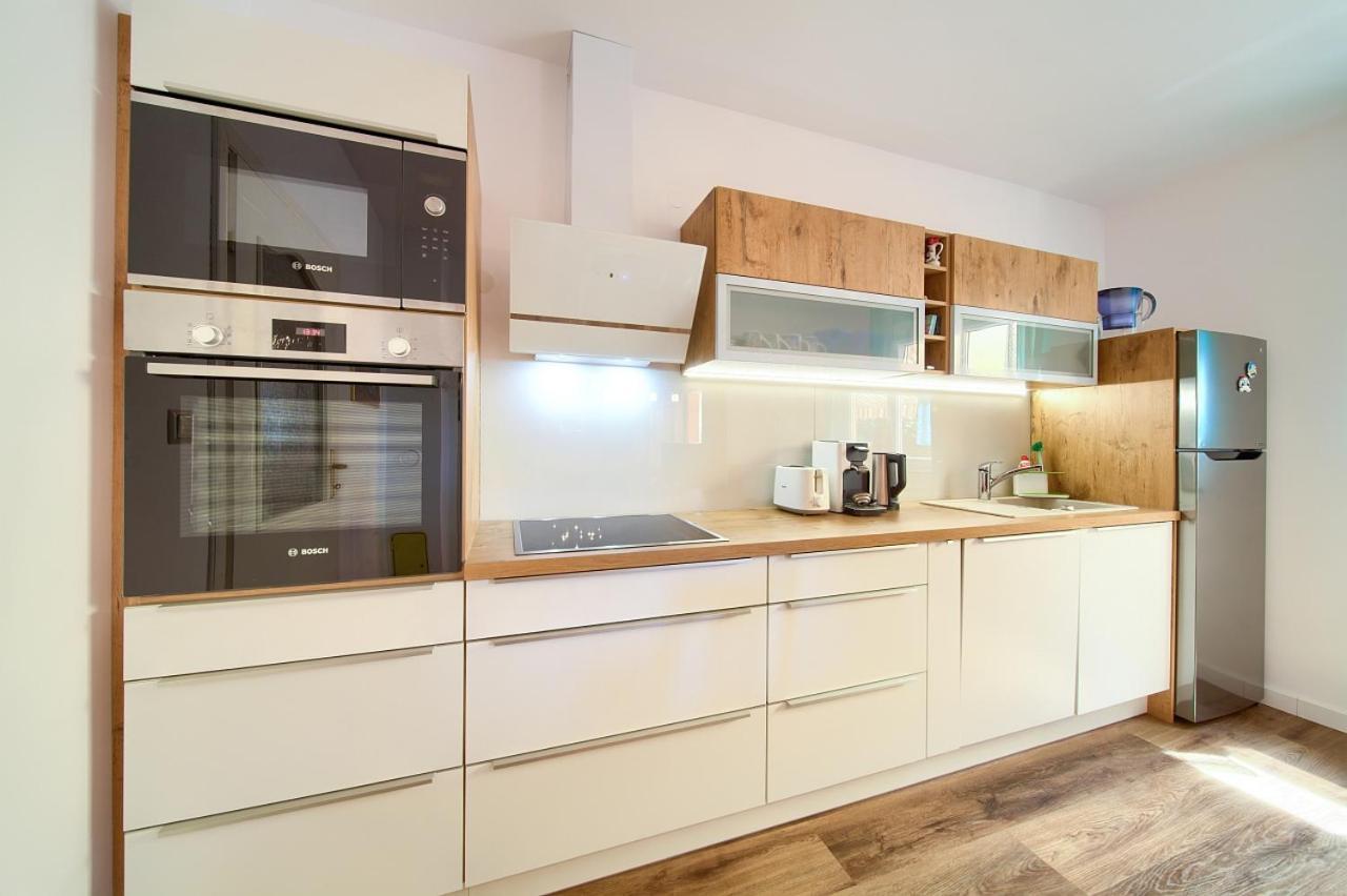 Apartman Bor Krk Крк Екстер'єр фото