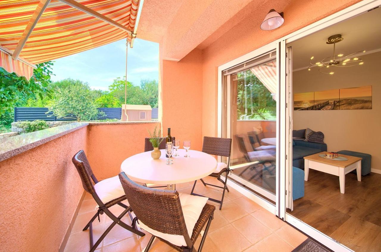 Apartman Bor Krk Крк Екстер'єр фото
